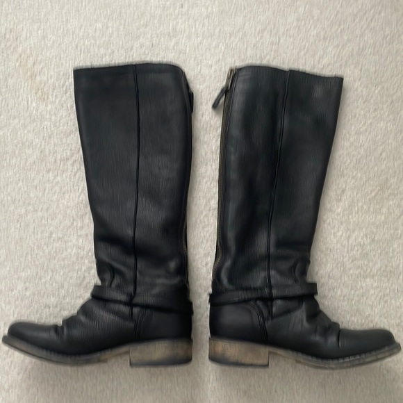 Boots Size 6  (Fits like 6.5) Steve Madden Black Leather - Picture 3 of 7